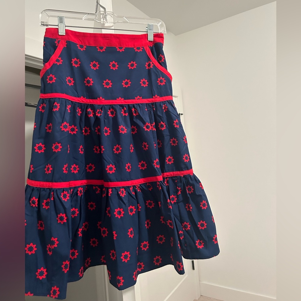 Great 3 tiered skirt. Barely work and great condition